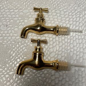 Decorative oil bottle spouts set of 2